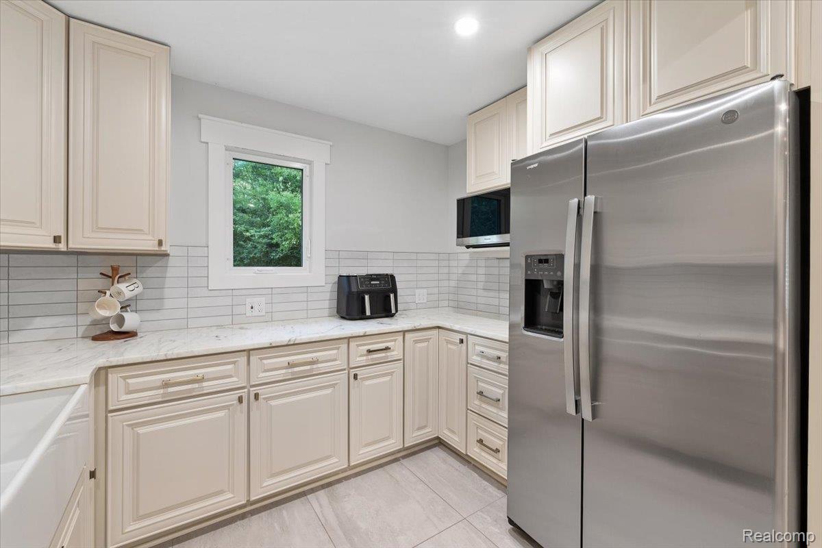 48200 Judd Road Belleville, MI 48111 - Photo 23 of 45 ---