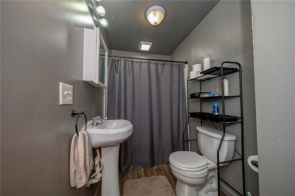 249 Washington Road, Unit 5 Waynesburg, PA 15370 - Photo 15 of 15 Unit 5 bathroom