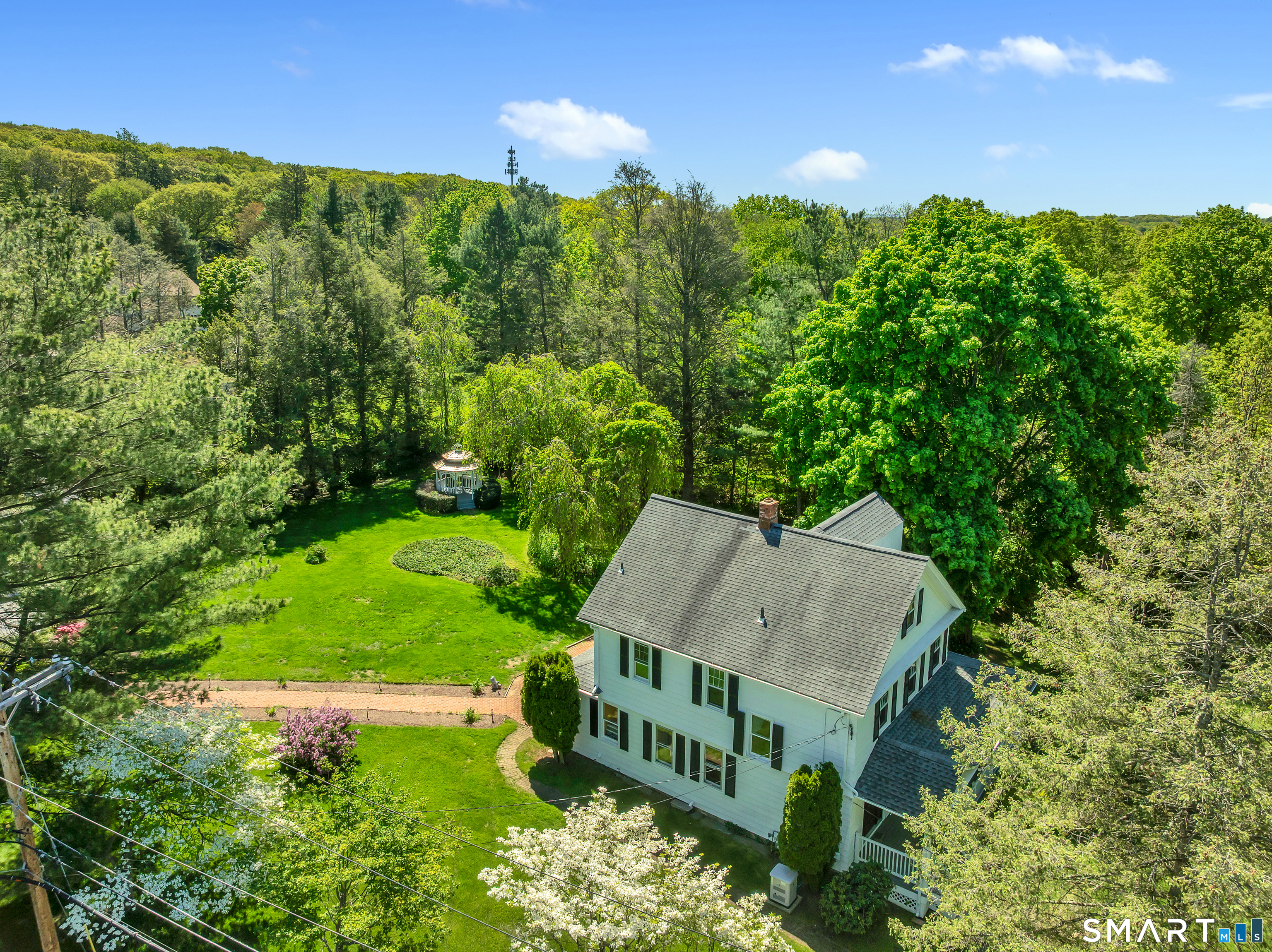 286 Daniels Farm Road Trumbull, CT 06611 - Photo 6 of 35
