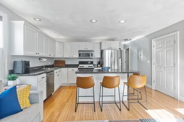 $725,000 | 194 E Street, Unit 1, Boston, MA 02127