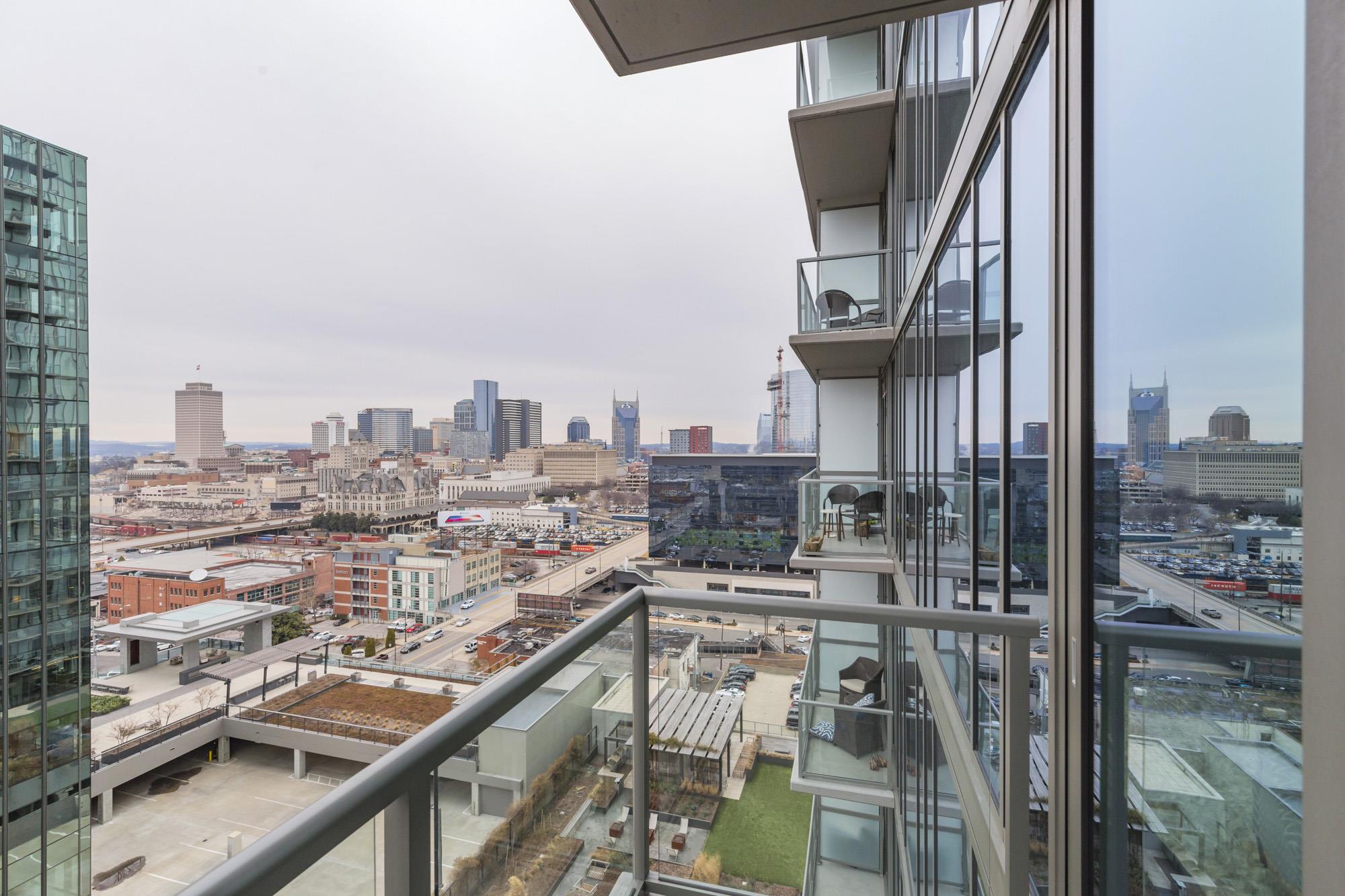 1212 Laurel Street, Unit 1312 Nashville, TN 37203 - Photo 7 of 22 a view of a balcony with city view