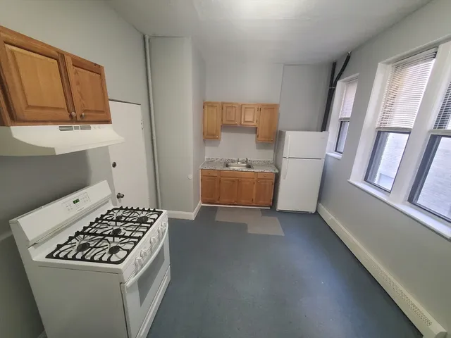 $2,400 | 10 Abbotsford Street, Unit 1, Boston, MA 02121