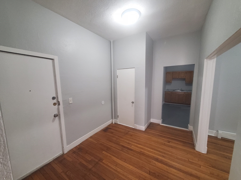 10 Abbotsford Street, Unit 1 Boston, MA 02121 - Photo 4 of 11