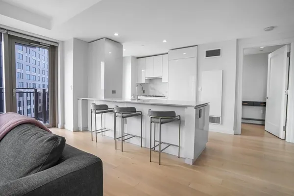 $9,500 | 135 Seaport Boulevard, Unit 920, Boston, MA 02210