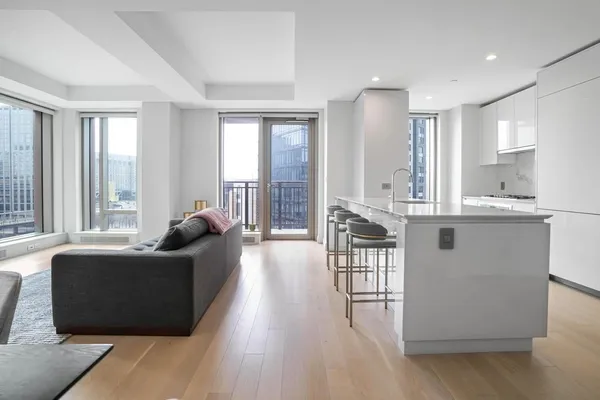 $9,500 | 135 Seaport Boulevard, Unit 920, Boston, MA 02210