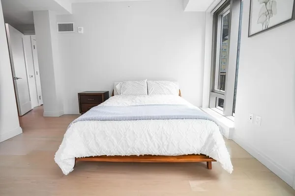 $9,500 | 135 Seaport Boulevard, Unit 920, Boston, MA 02210