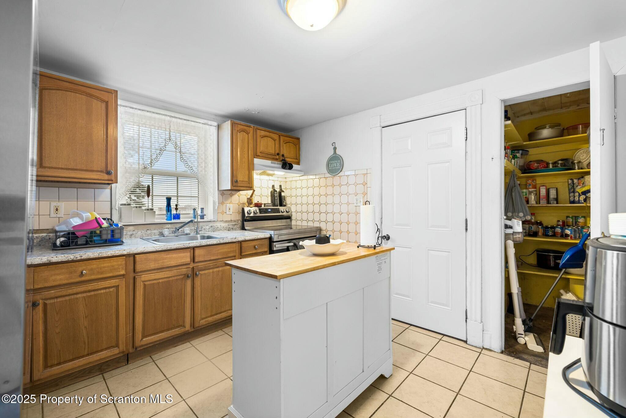591 North James Street Hazleton, PA 18201 - Photo 20 of 30 tempImageYa88kY