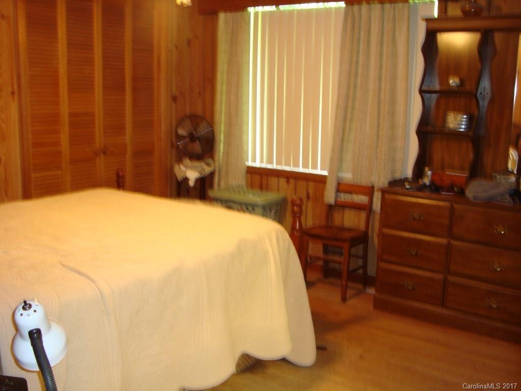 1057 Capps Road Tryon, NC 28782 - Photo 7 of 18