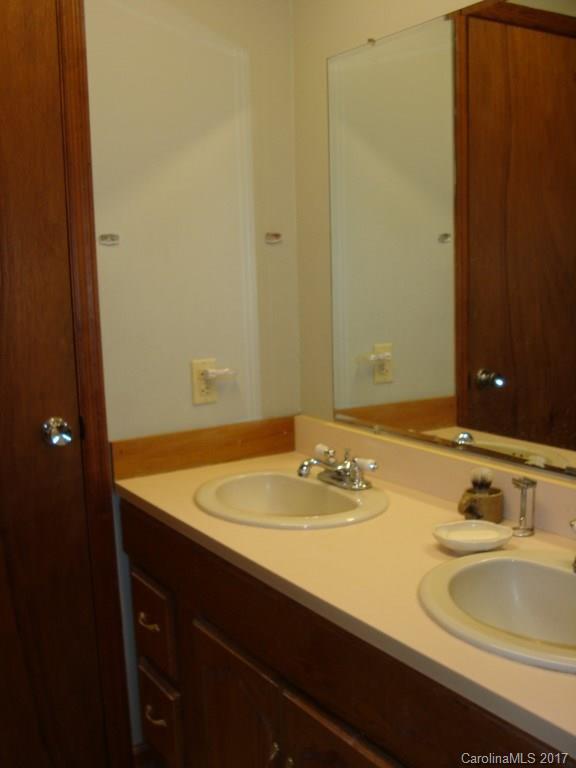 1057 Capps Road Tryon, NC 28782 - Photo 9 of 18