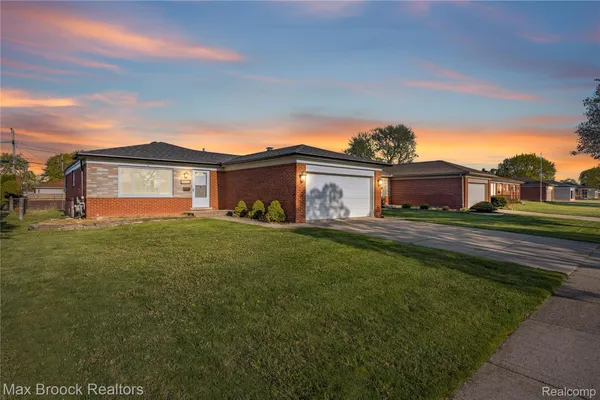 $299,900 | 32340 Columbus Drive, Warren, MI 48088