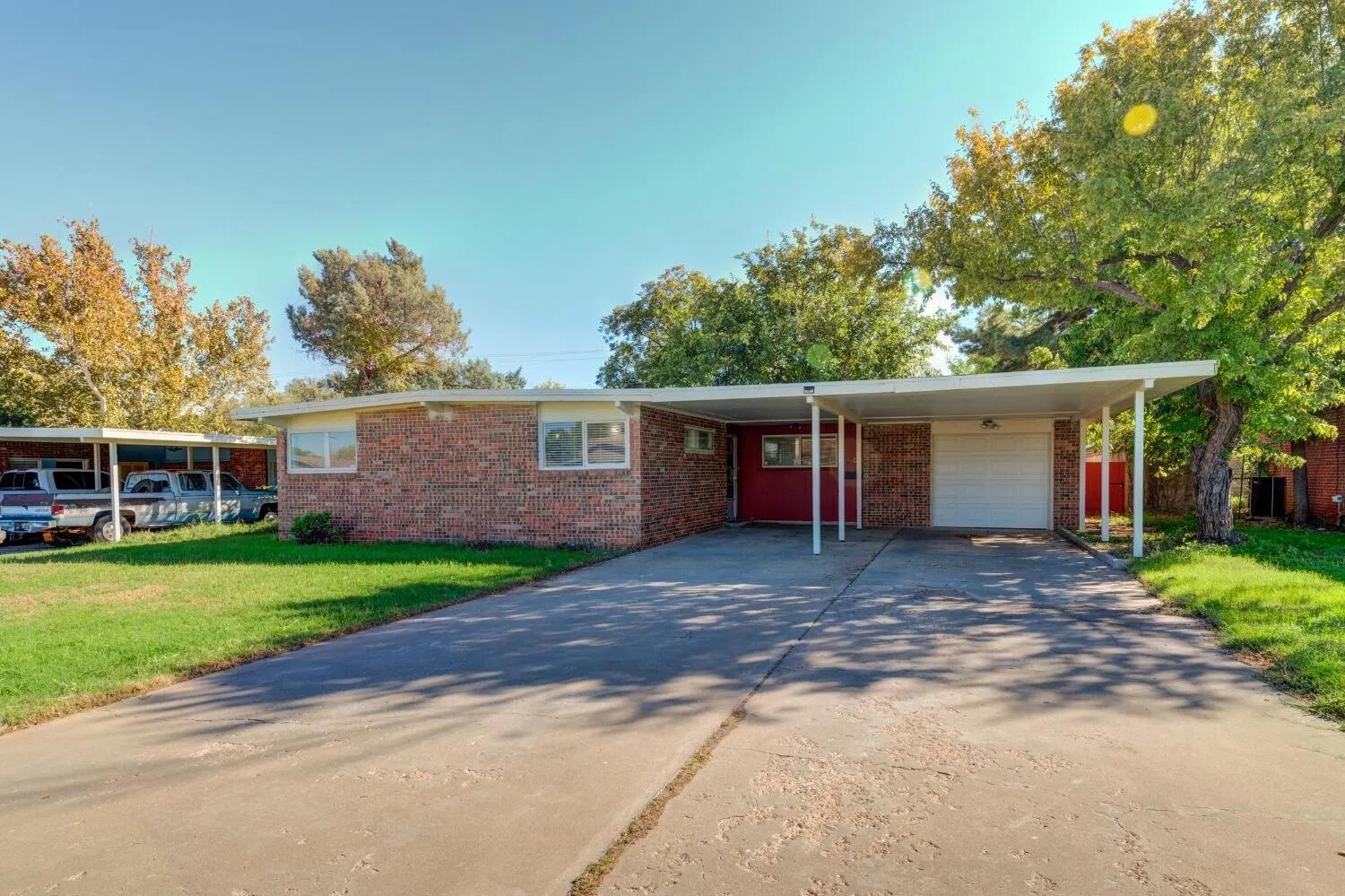 2407 46th Street Lubbock, TX 79412 - Photo 1 of 10 be662d536dc0eb30cc15c0736837b858l-m11160