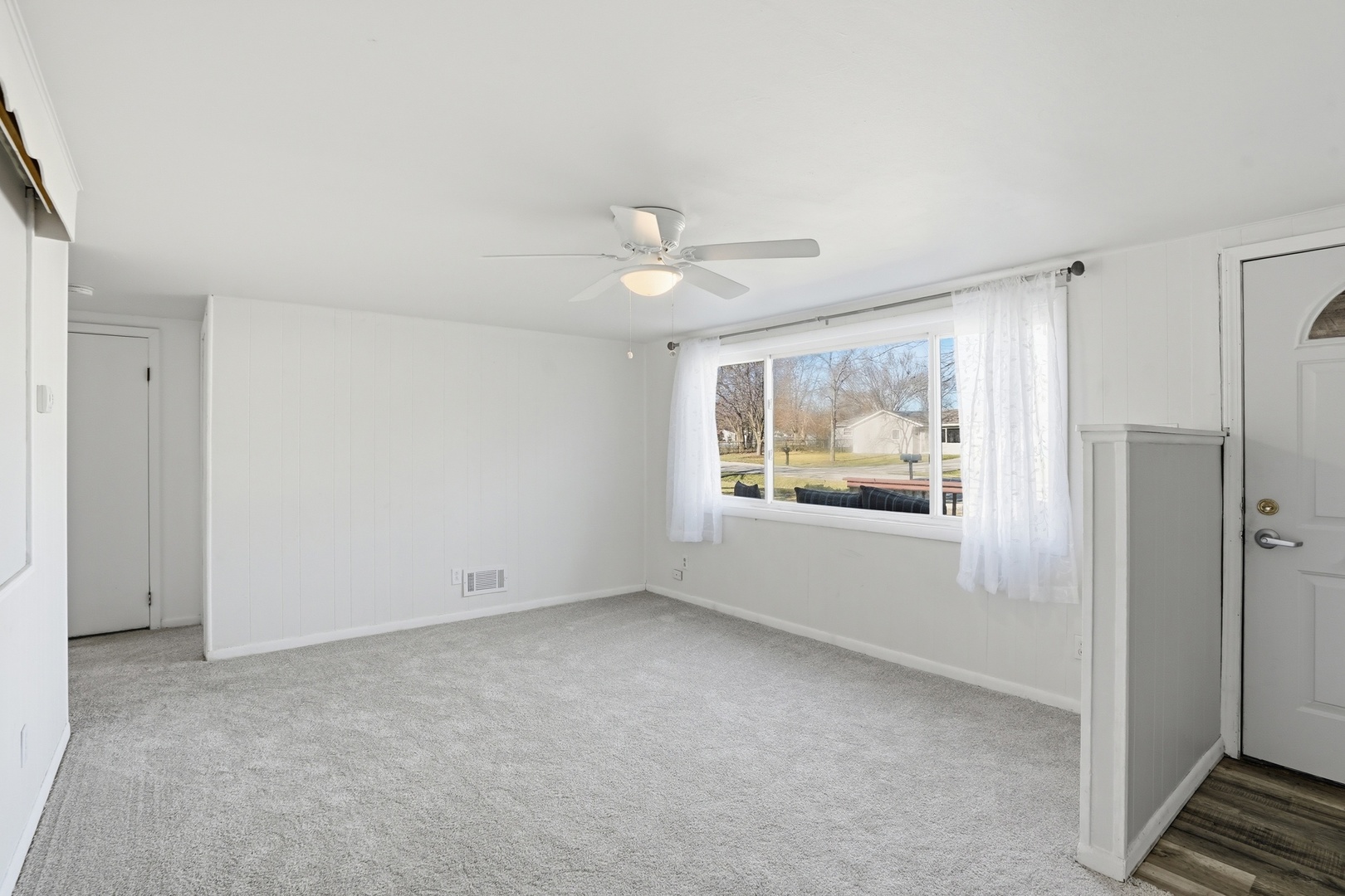 26841 South Linden Lane Crete, IL 60417 - Photo 7 of 32