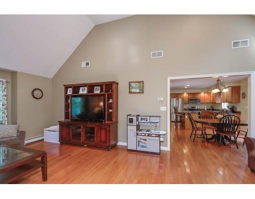 86 Cedar Street Sturbridge, MA 01566 - Photo 16 of 35