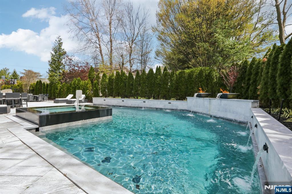 63 Roberts Road Englewood Cliffs, NJ 07632 - Photo 42 of 47