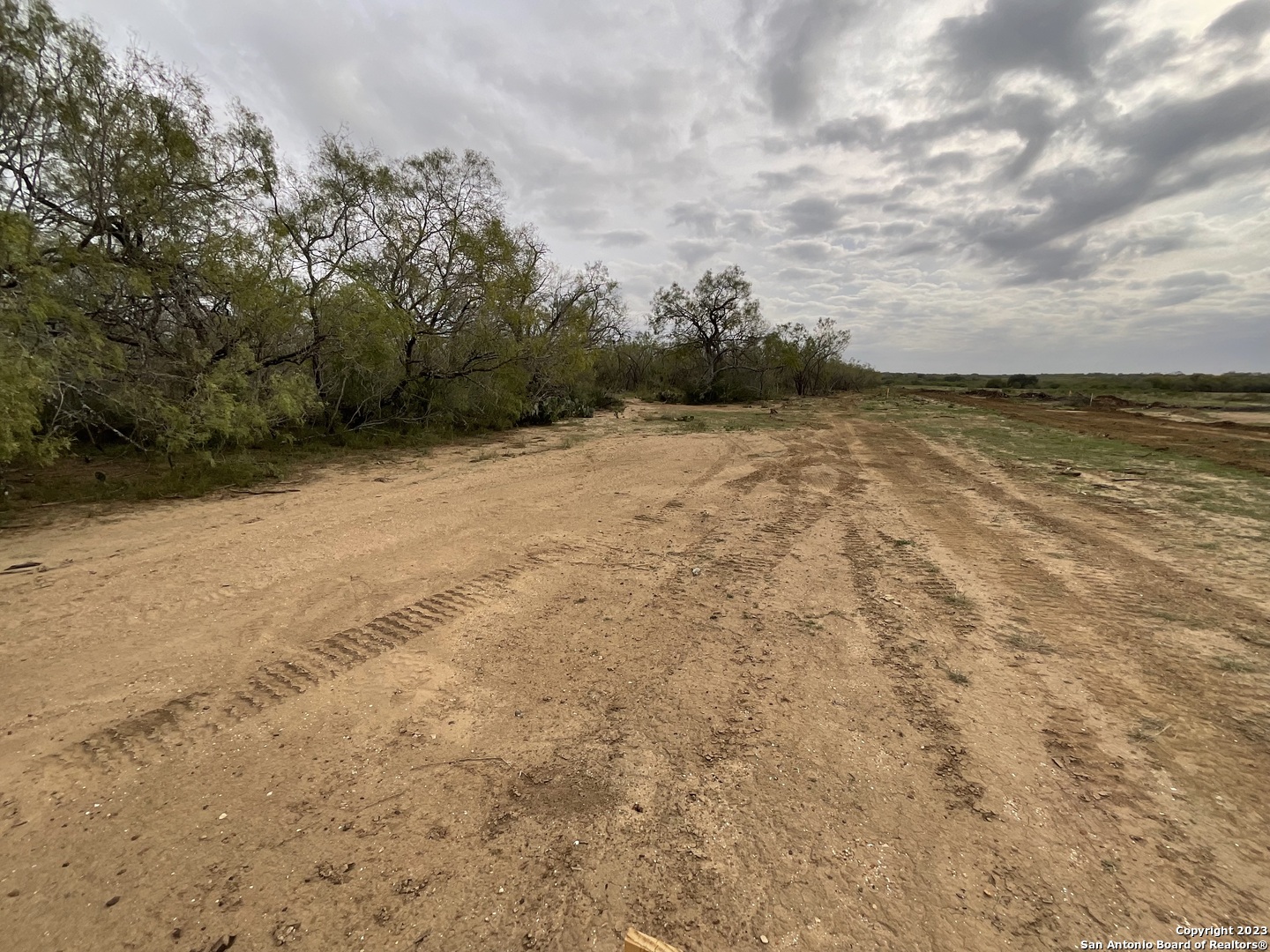 137 Sylas Hayes Loop Pleasanton, TX 78064 - Photo 18 of 31