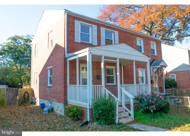 $2,695 | 2211 Arlington Terrace, Alexandria, VA 22303