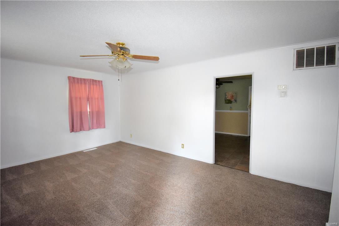 800 Royal Heights Road Belleville, IL 62226 - Photo 14 of 24 Gallery Image 14