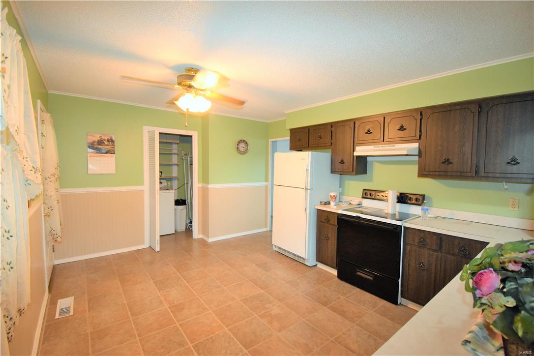 800 Royal Heights Road Belleville, IL 62226 - Photo 19 of 24 Gallery Image 19