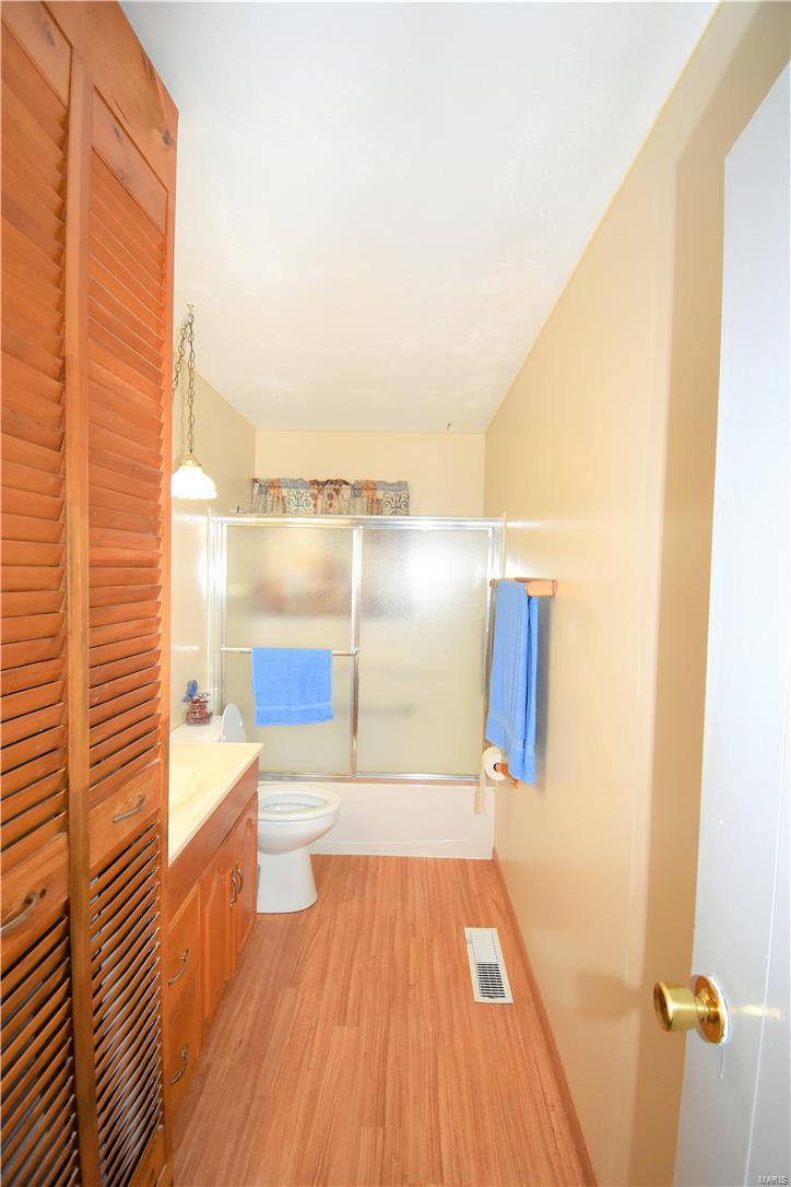 800 Royal Heights Road Belleville, IL 62226 - Photo 21 of 24 Gallery Image 21