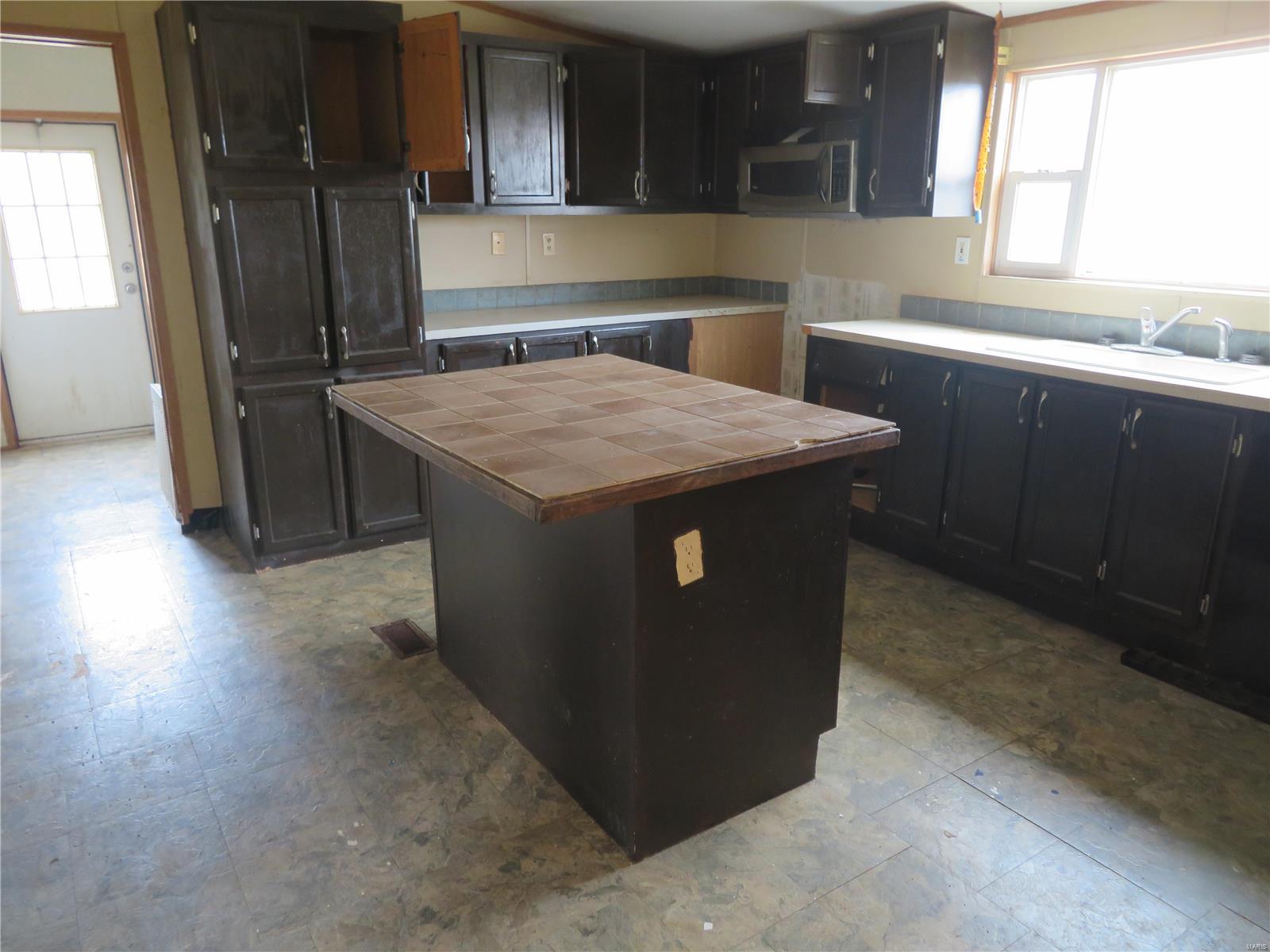 26156 Maine Road Ashley, IL 62808 - Photo 11 of 21 Gallery Image 11