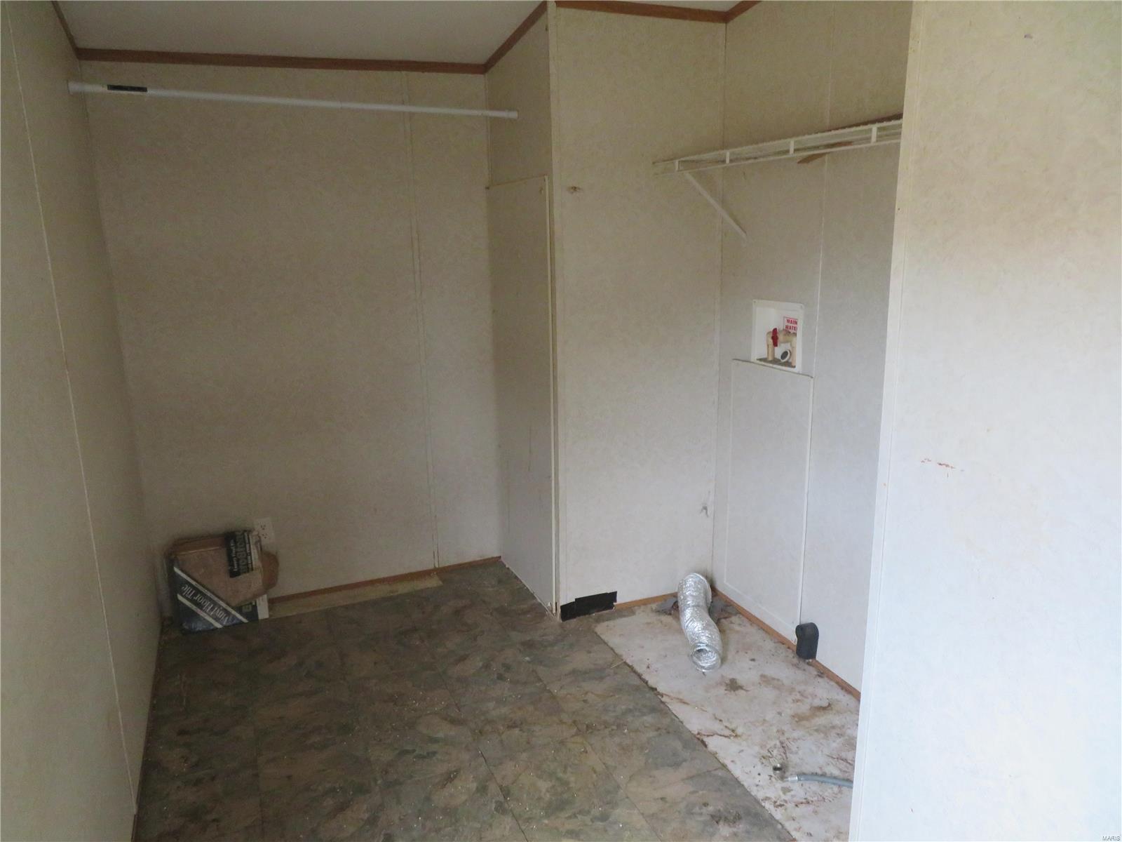 26156 Maine Road Ashley, IL 62808 - Photo 14 of 21 Gallery Image 14