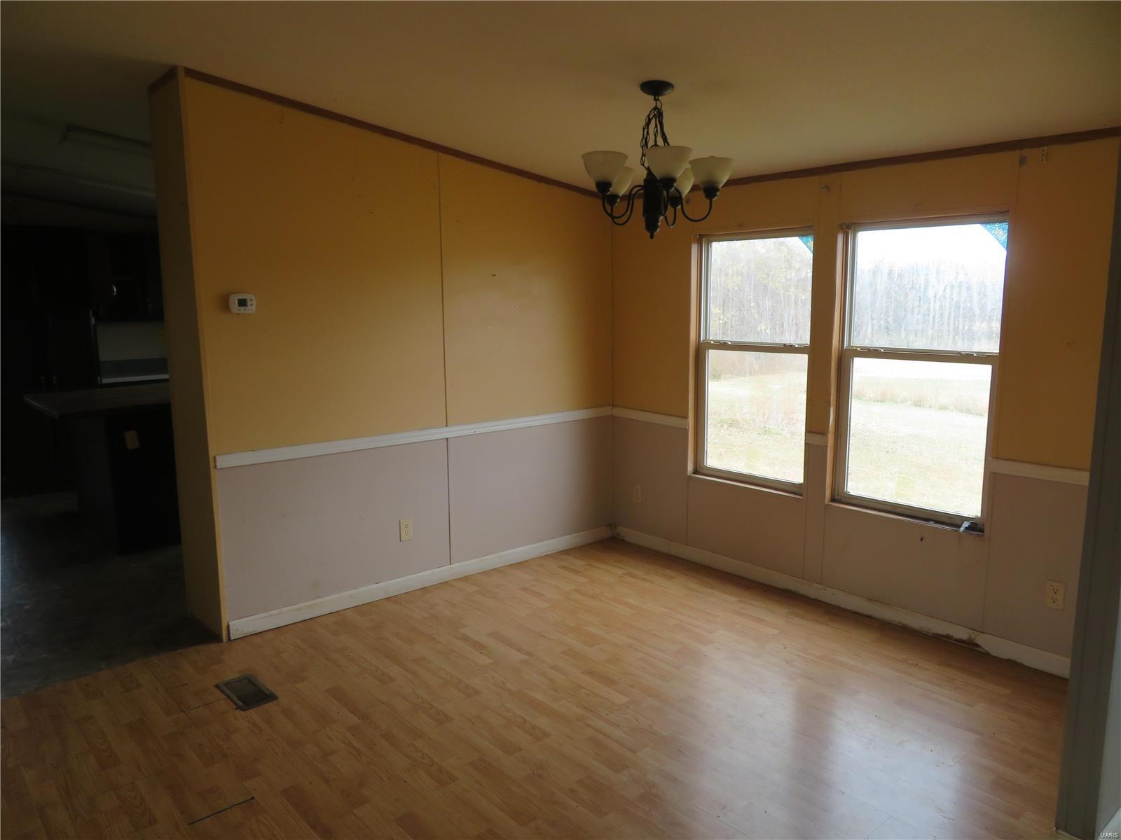 26156 Maine Road Ashley, IL 62808 - Photo 10 of 21 Gallery Image 10