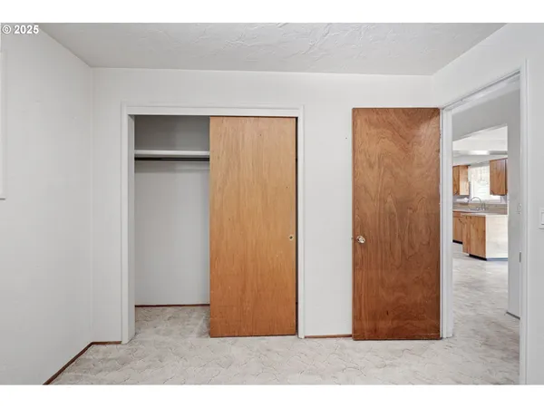 $475,000 | 42986 McKenzie Highway, Leaburg, OR 97489