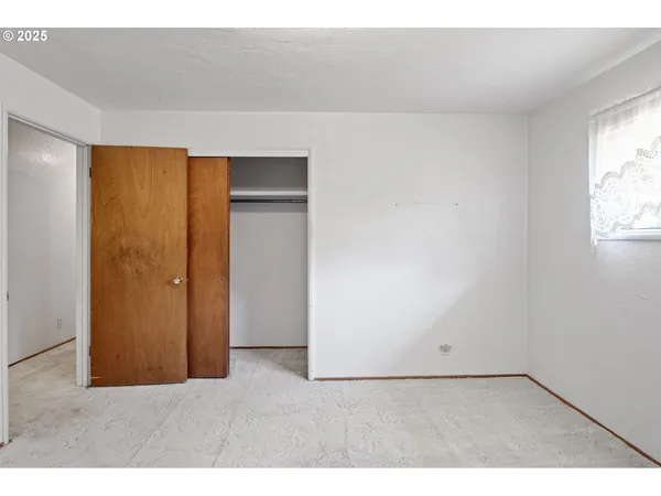 $475,000 | 42986 McKenzie Highway, Leaburg, OR 97489