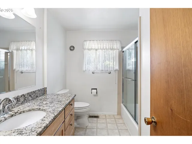 $475,000 | 42986 McKenzie Highway, Leaburg, OR 97489