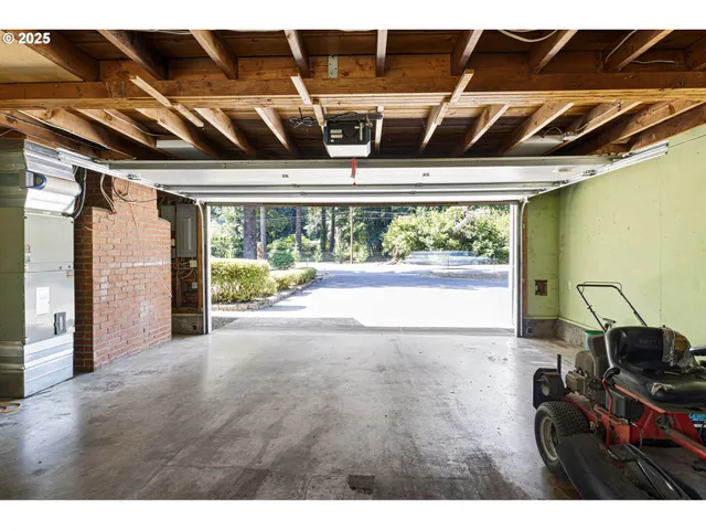 $475,000 | 42986 McKenzie Highway, Leaburg, OR 97489