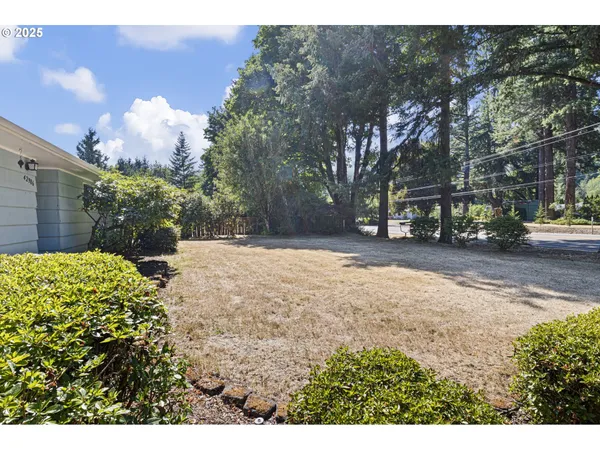 $475,000 | 42986 McKenzie Highway, Leaburg, OR 97489