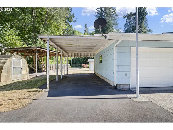 $475,000 | 42986 McKenzie Highway, Leaburg, OR 97489