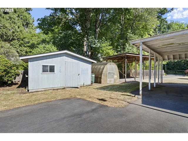 $475,000 | 42986 McKenzie Highway, Leaburg, OR 97489