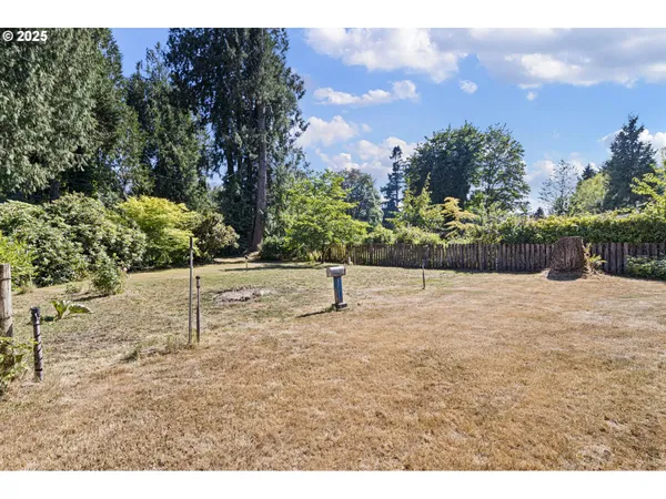 $475,000 | 42986 McKenzie Highway, Leaburg, OR 97489