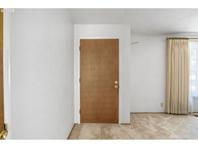 $475,000 | 42986 McKenzie Highway, Leaburg, OR 97489