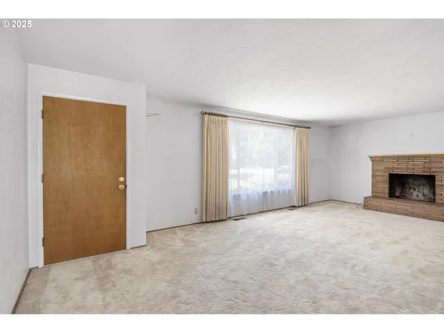 $475,000 | 42986 McKenzie Highway, Leaburg, OR 97489