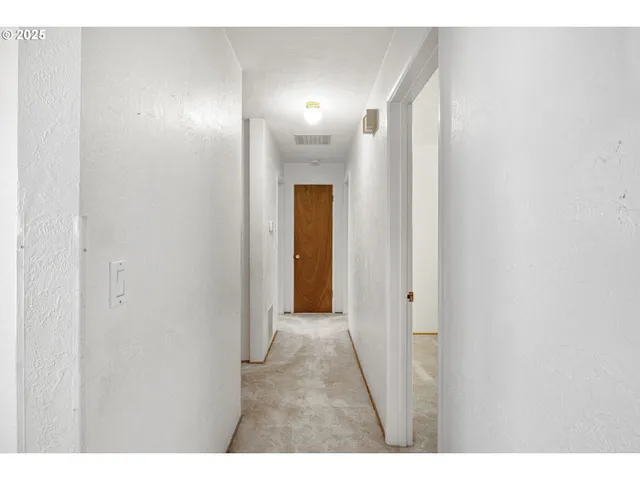 $475,000 | 42986 McKenzie Highway, Leaburg, OR 97489