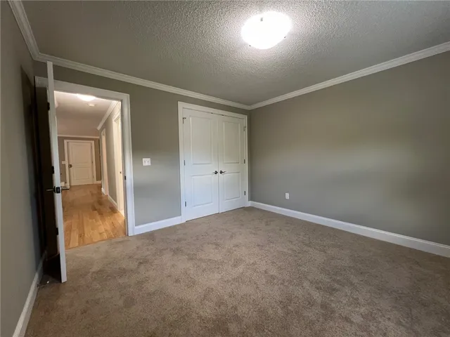 $2,000 | 395 Mendon Road, Unit A11, North Smithfield, RI 02896