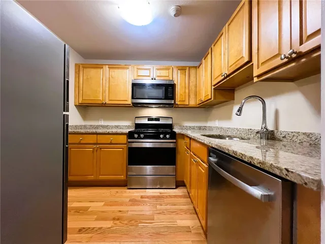 $2,000 | 395 Mendon Road, Unit A11, North Smithfield, RI 02896