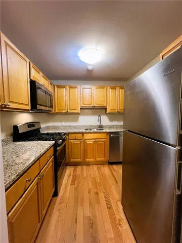 $2,000 | 395 Mendon Road, Unit A11, North Smithfield, RI 02896