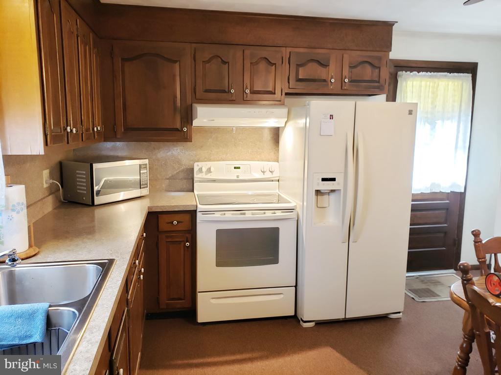203 Stuart Avenue Hanover, PA 17331 - Photo 6 of 13 Gallery Image 6