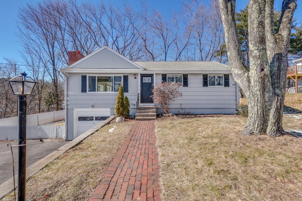 32 Highgate Road Marlborough, MA 01752 - Photo 1 of 36 Gallery Image 1