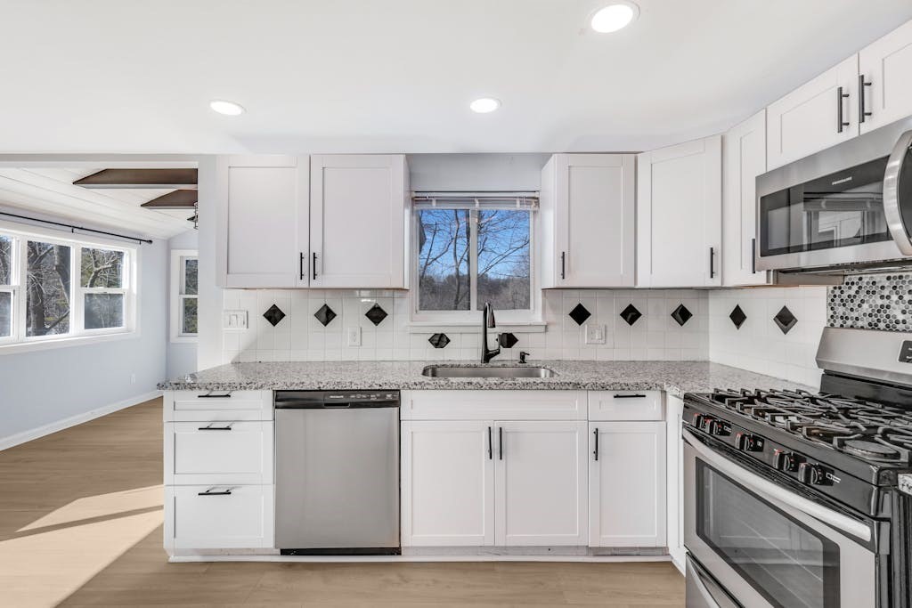 32 Highgate Road Marlborough, MA 01752 - Photo 11 of 36 Gallery Image 11