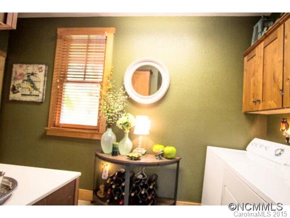 181 Golden Farm Road Tuckasegee, NC 28783 - Photo 10 of 20