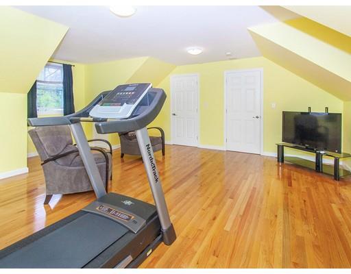 146 Bellingham Road Brookline, MA 02467 - Photo 17 of 26 Gallery Image 17