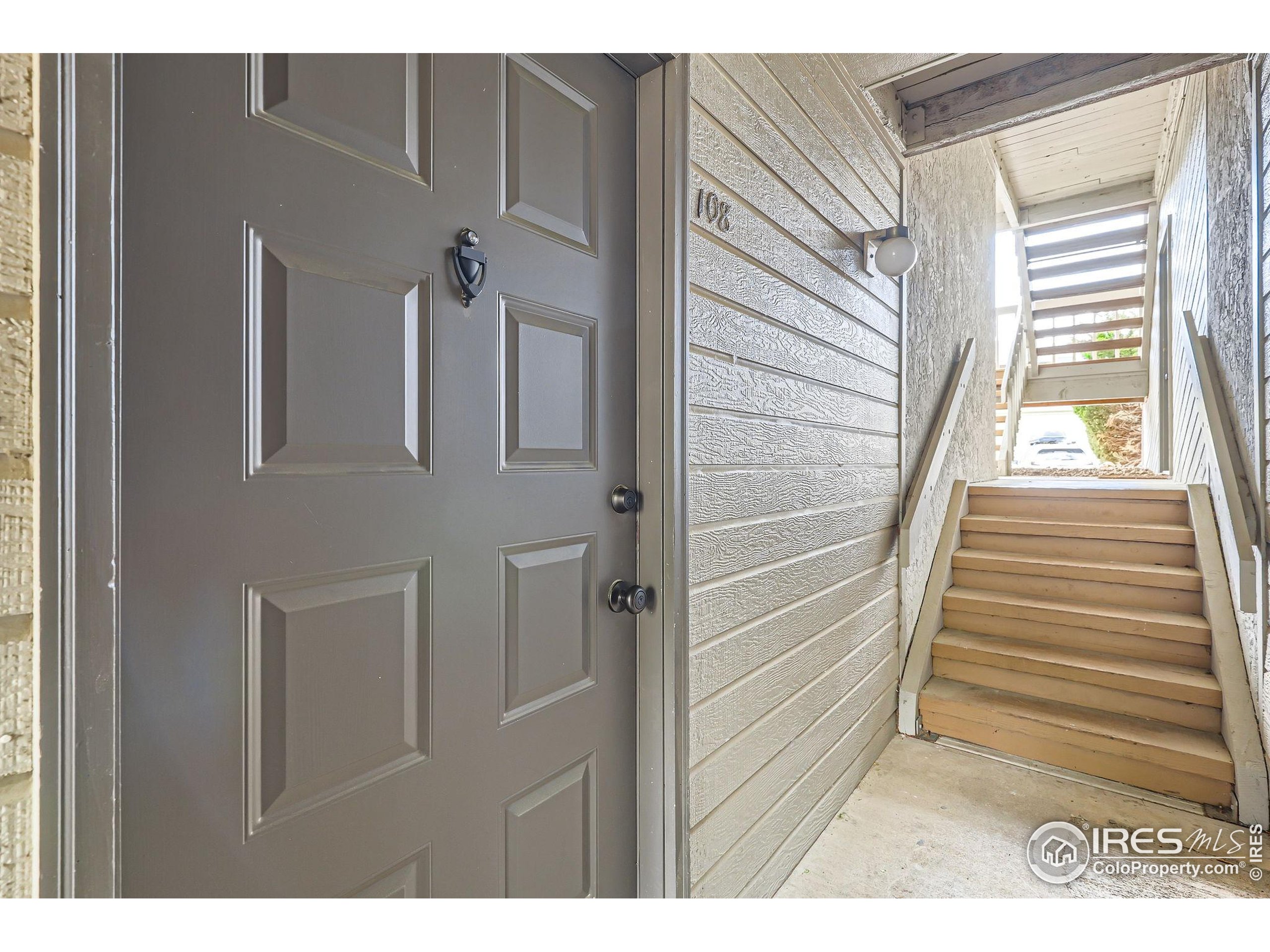 3515 28th Street, Unit 108 Boulder, CO 80301 - Photo 4 of 29 a view of a entryway