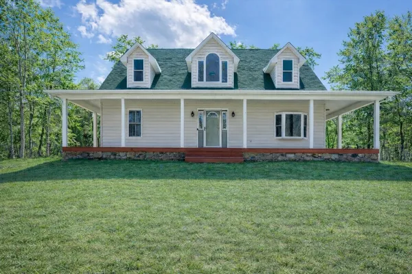 $492,000 | 6720 Bradshaw Road, Salem, VA 24153