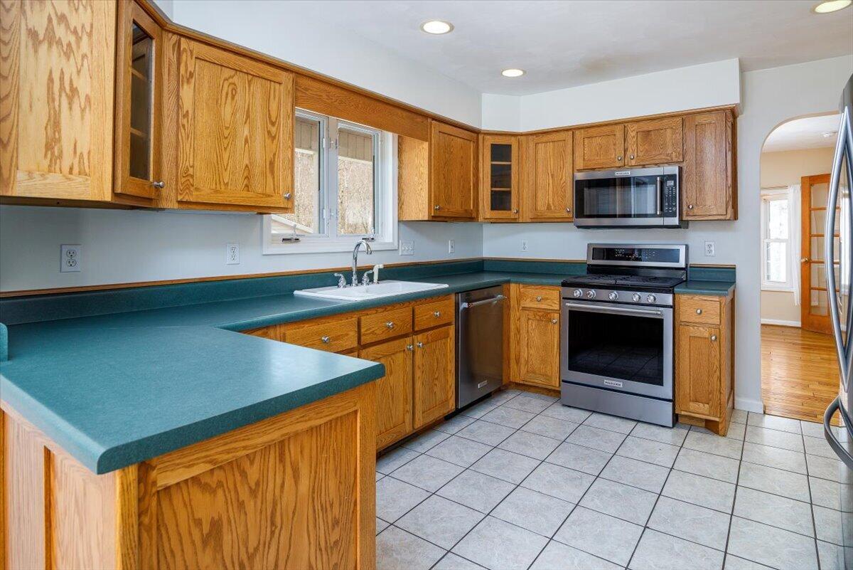 6720 Bradshaw Road Salem, VA 24153 - Photo 12 of 37 12-011-6720 Bradshaw Rd-45-Edit