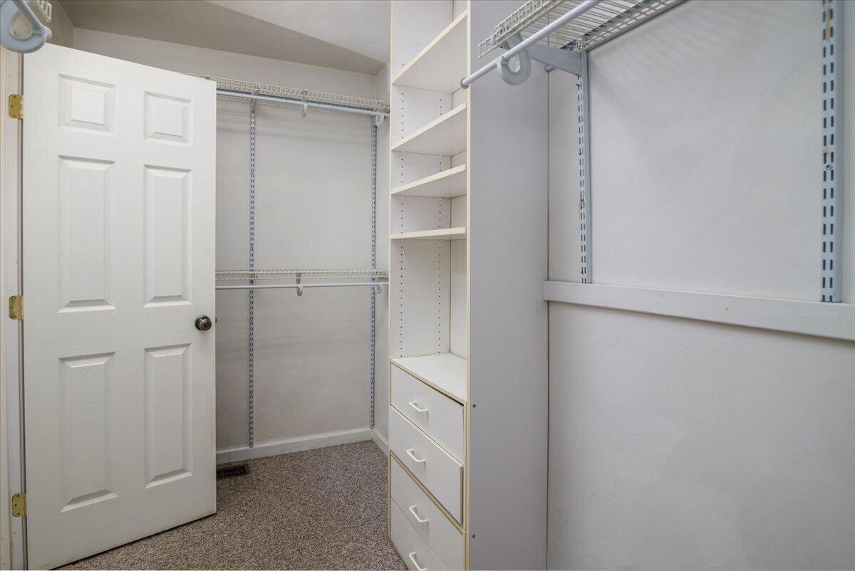 6720 Bradshaw Road Salem, VA 24153 - Photo 18 of 37 21-020-6720 Bradshaw Rd-97-Edit