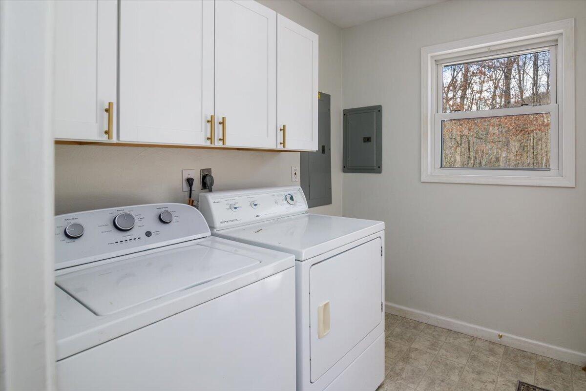 6720 Bradshaw Road Salem, VA 24153 - Photo 21 of 37 18-017-6720 Bradshaw Rd-81-Edit-Edit